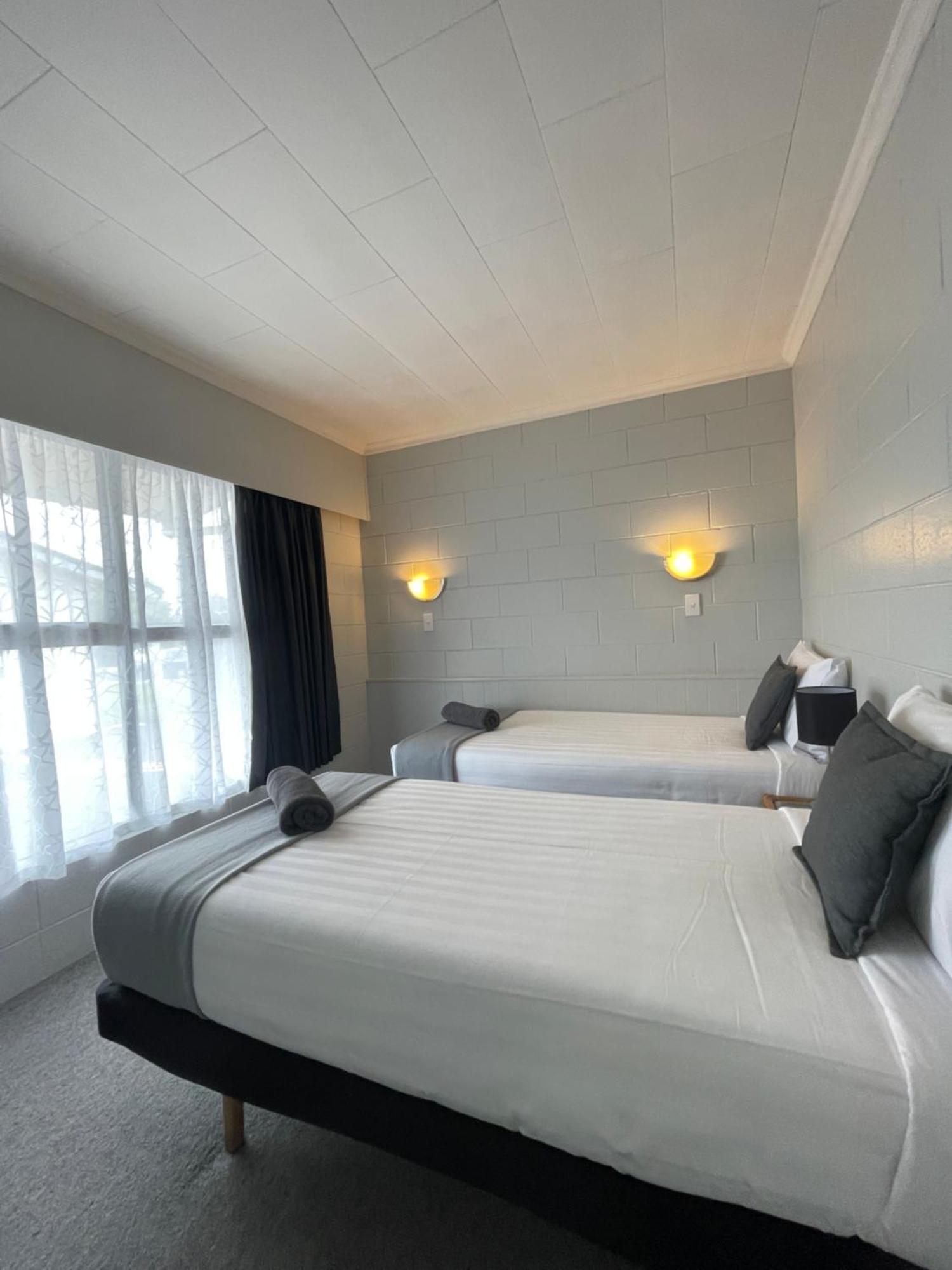 פאנגאריי Kensington Motel מראה חיצוני תמונה